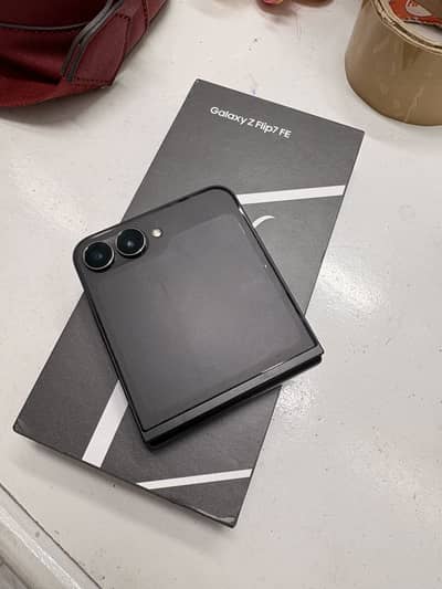 Samsung Mobile Z Flip 7 FE