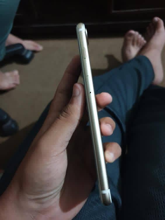 Apple iPhone 7 Plus 6