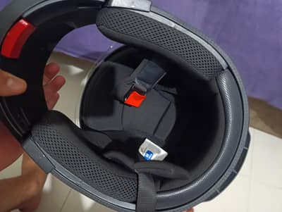helmet for sale in new condition scratch less brand new month used