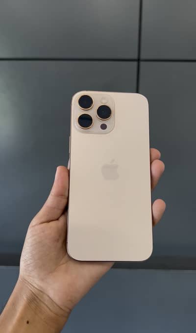 Apple iPhone 16 Pro Max