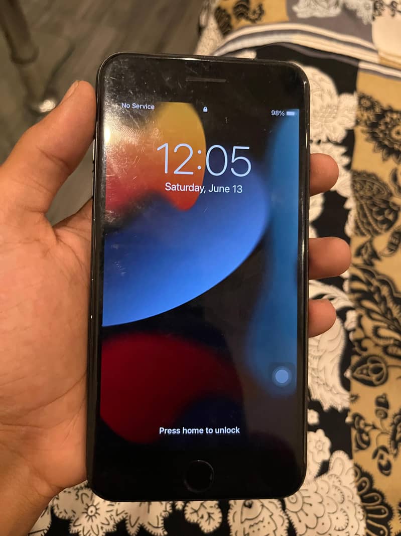 Apple iPhone 7 Plus 1