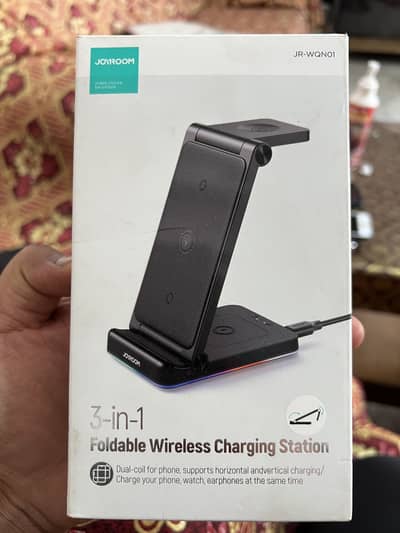 Joyroom 3-in 1 foldable Wireless Charger {JR- WQN01) Brand New cond