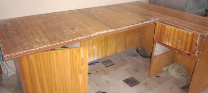 L-Shape Office Table / Office Workstation for Sale