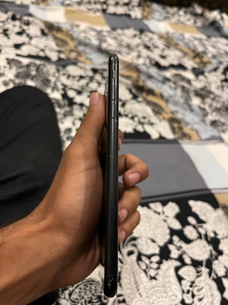 Apple iPhone 7 Plus 2