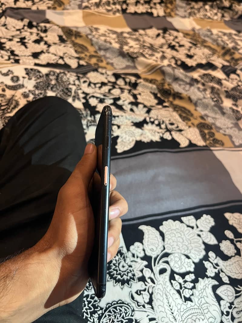 Apple iPhone 7 Plus 3
