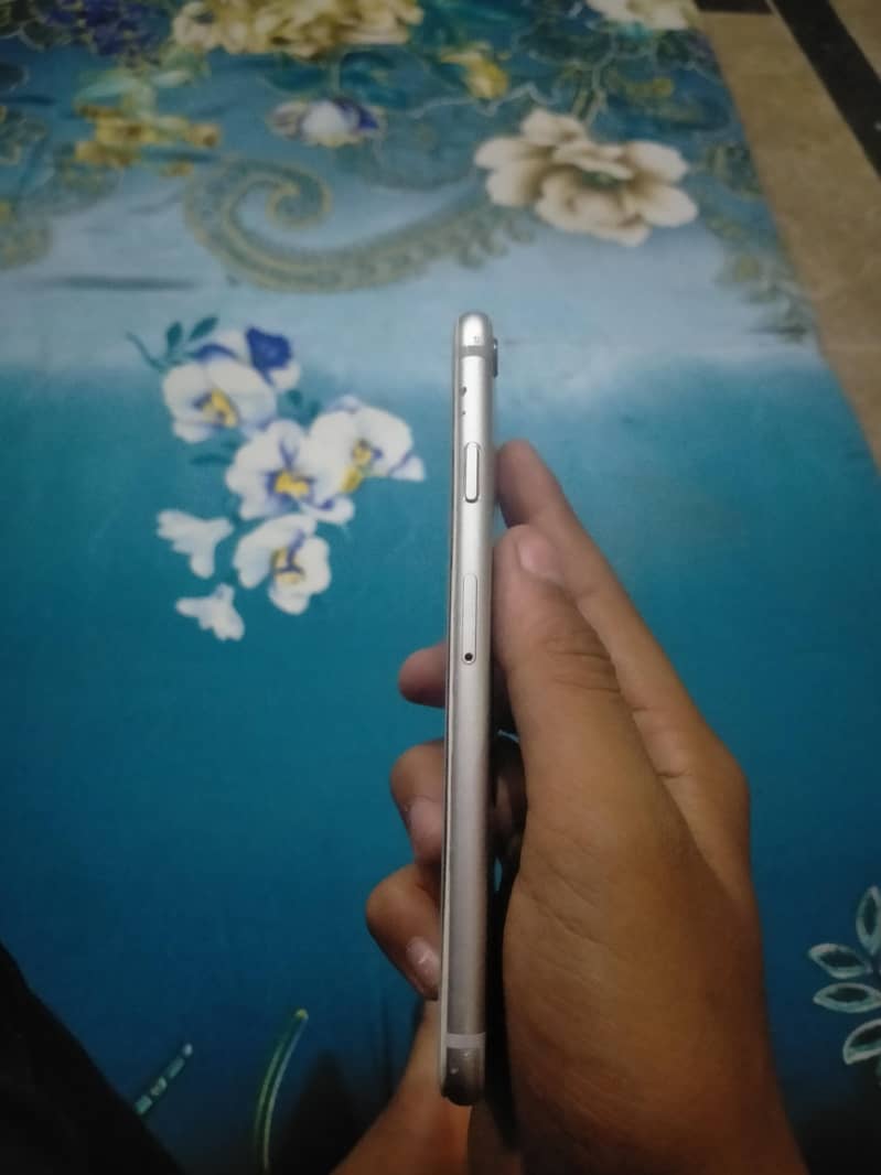 Apple iPhone 6 Plus 2