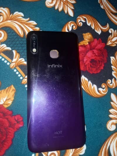 Infinix Hot 8 Lite