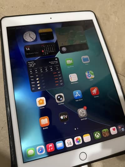 IPad 8th generation 128 gb
