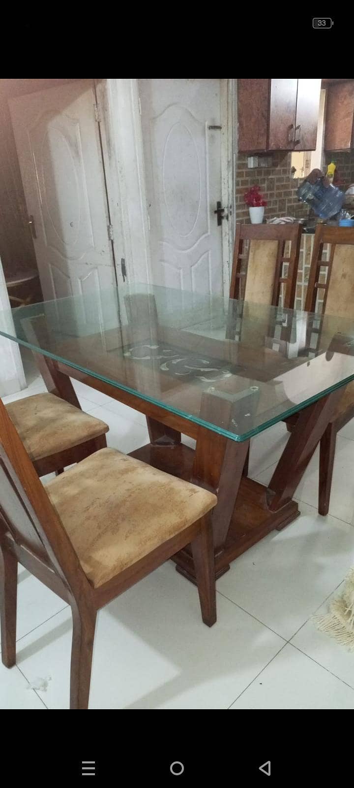 Dining table 0