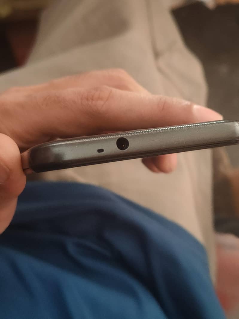 Nokia C200 3