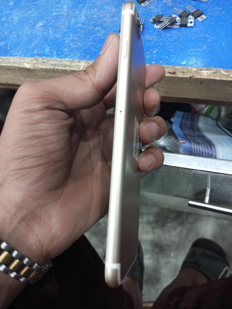 Apple iPhone 7 Plus 7