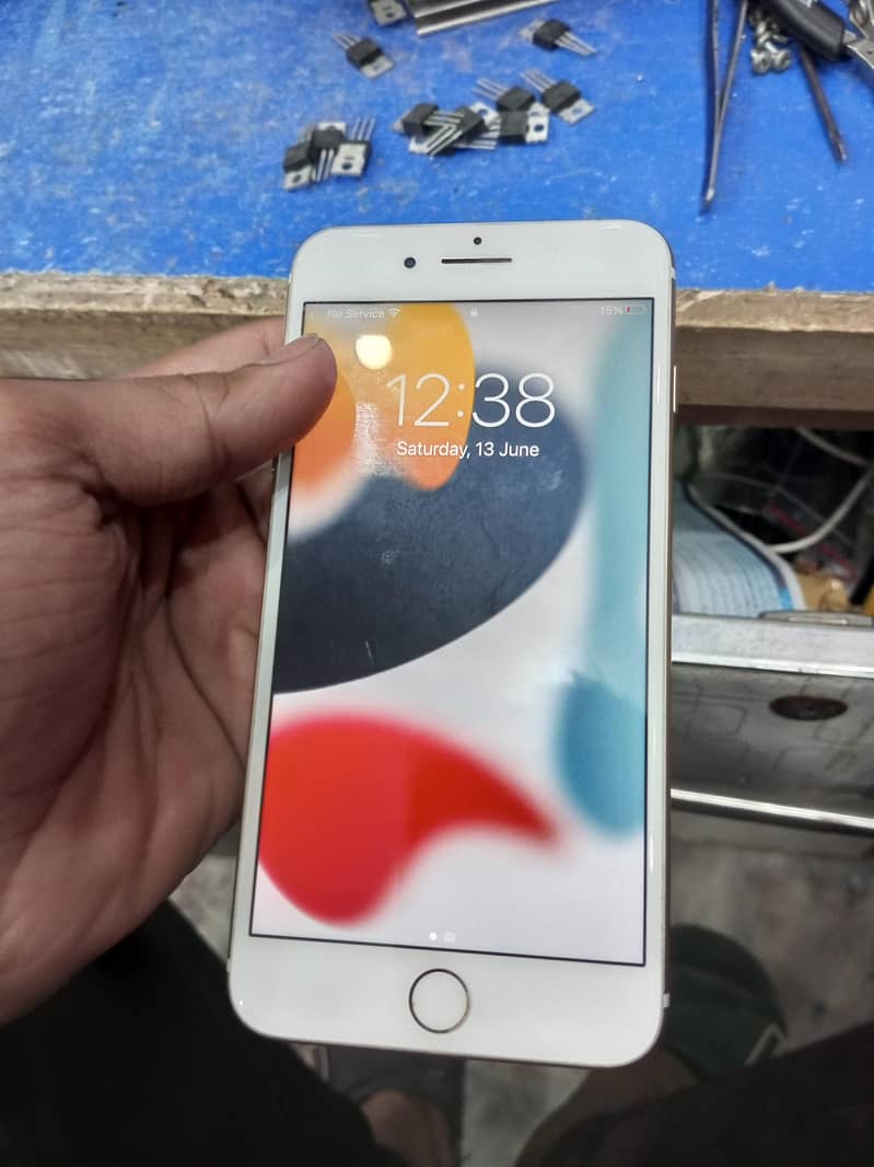Apple iPhone 7 Plus 10