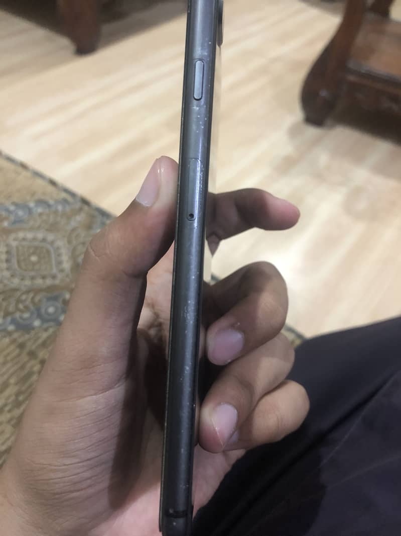Apple iPhone 8 Plus 6