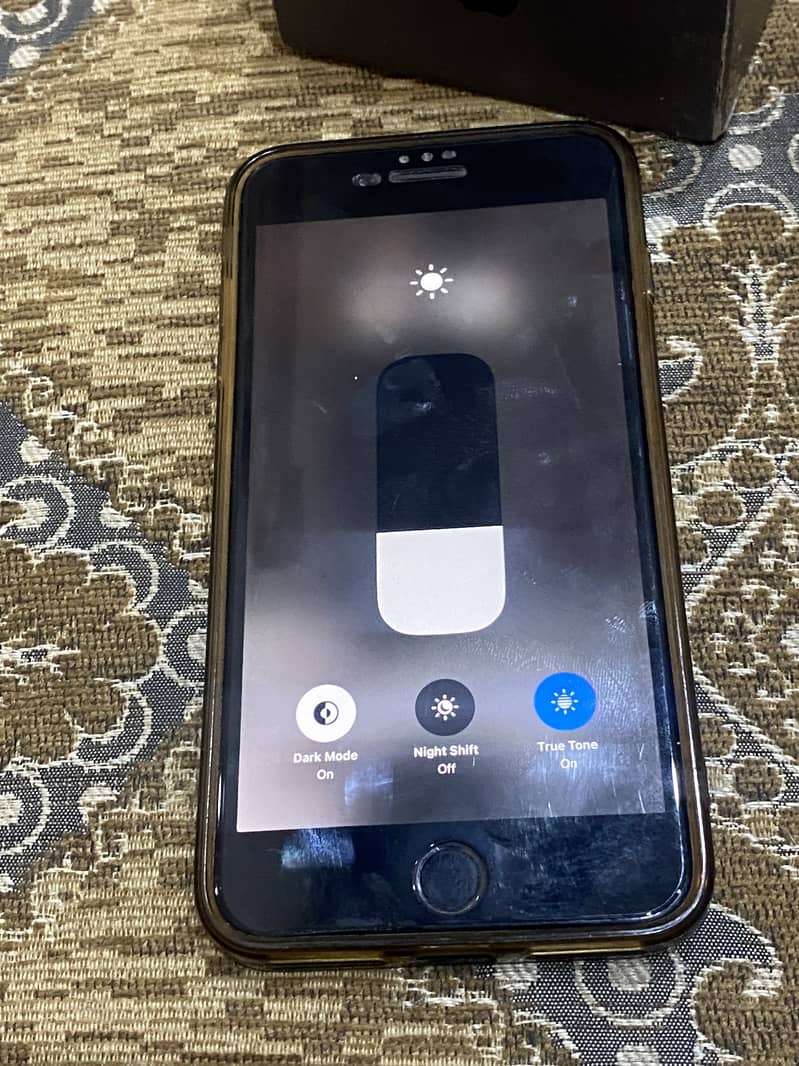 Apple iPhone 8 Plus 2