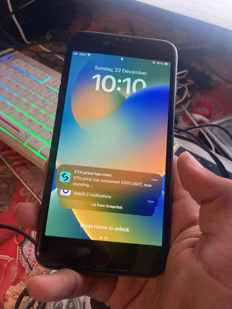 Apple iPhone 8 Plus 0