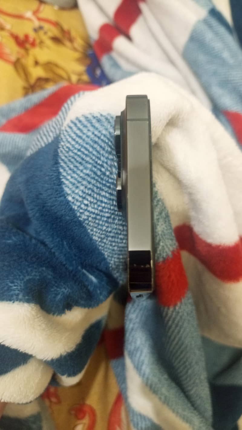 iPhone 14 Pro 5