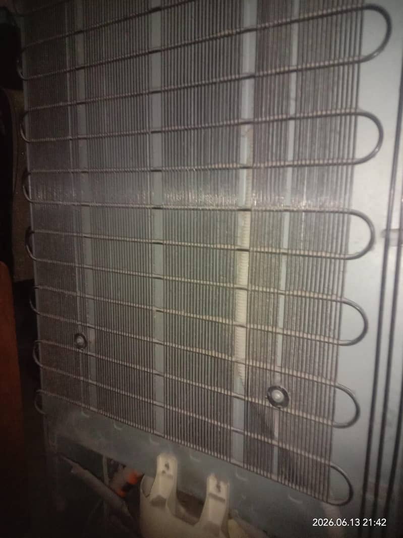 Refrigerator 0