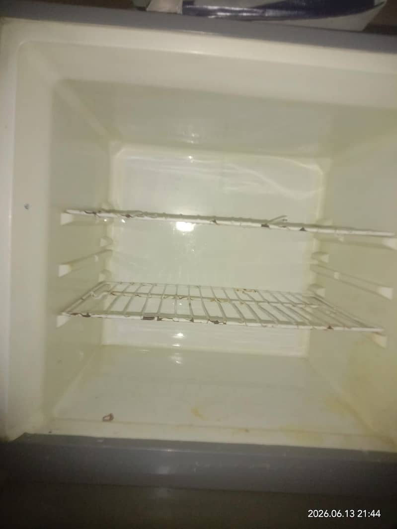 Refrigerator 1
