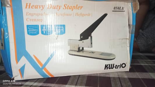 Heavy Duty Stapler