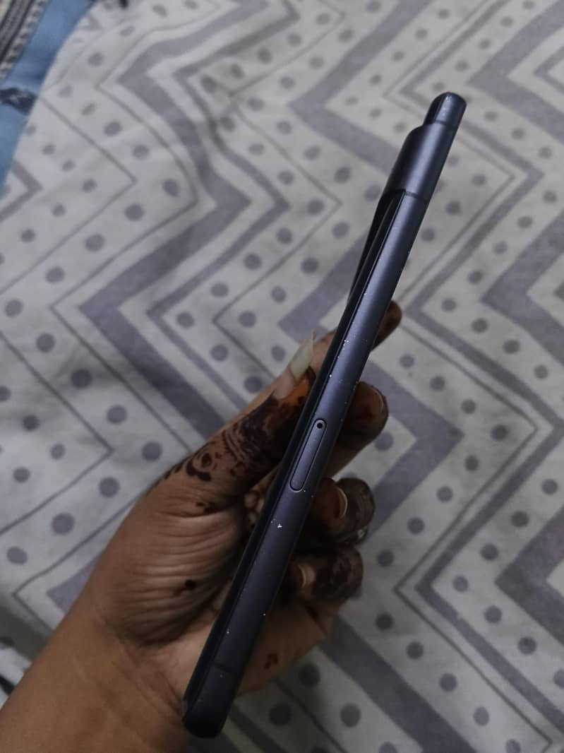 Google Pixel 7 4