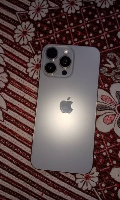 Apple iPhone 15 pro max/ factory unlock/ 88”Bh
