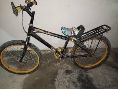 cycle bilkul okay hai condition 10 by 8 hai koi kam nhi hai