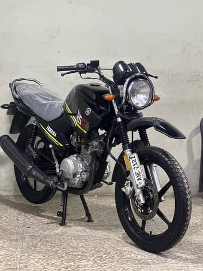 Yamaha ybr125g 2022 model ( low millage )