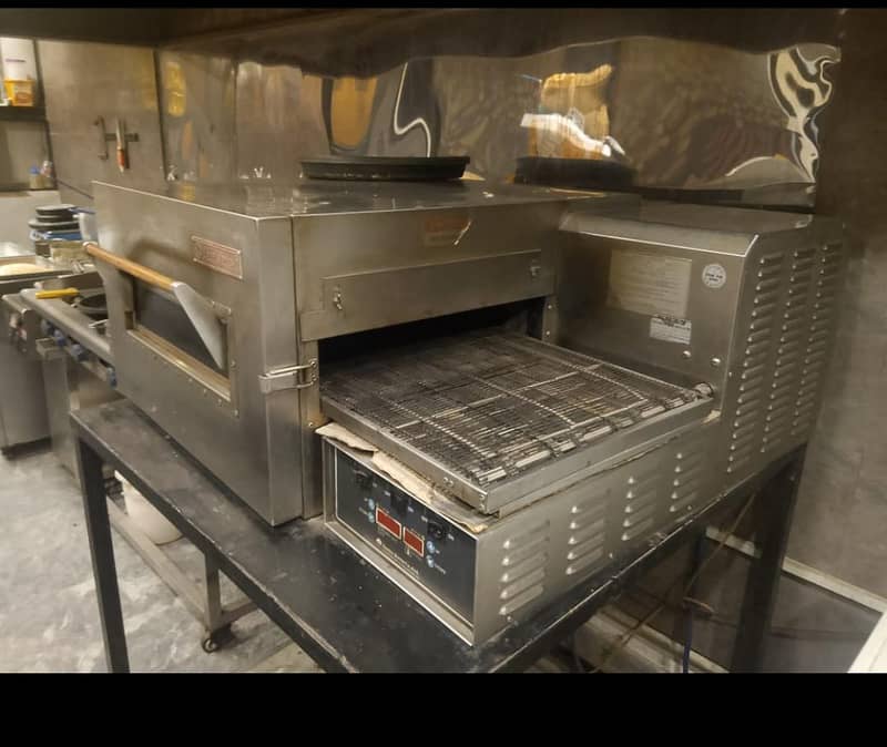 restaurant kitchen 0