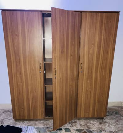 Wardrobe (Almari) 6 feet by 6.5feet *3 Door**Pickup Karachi*No Delivry