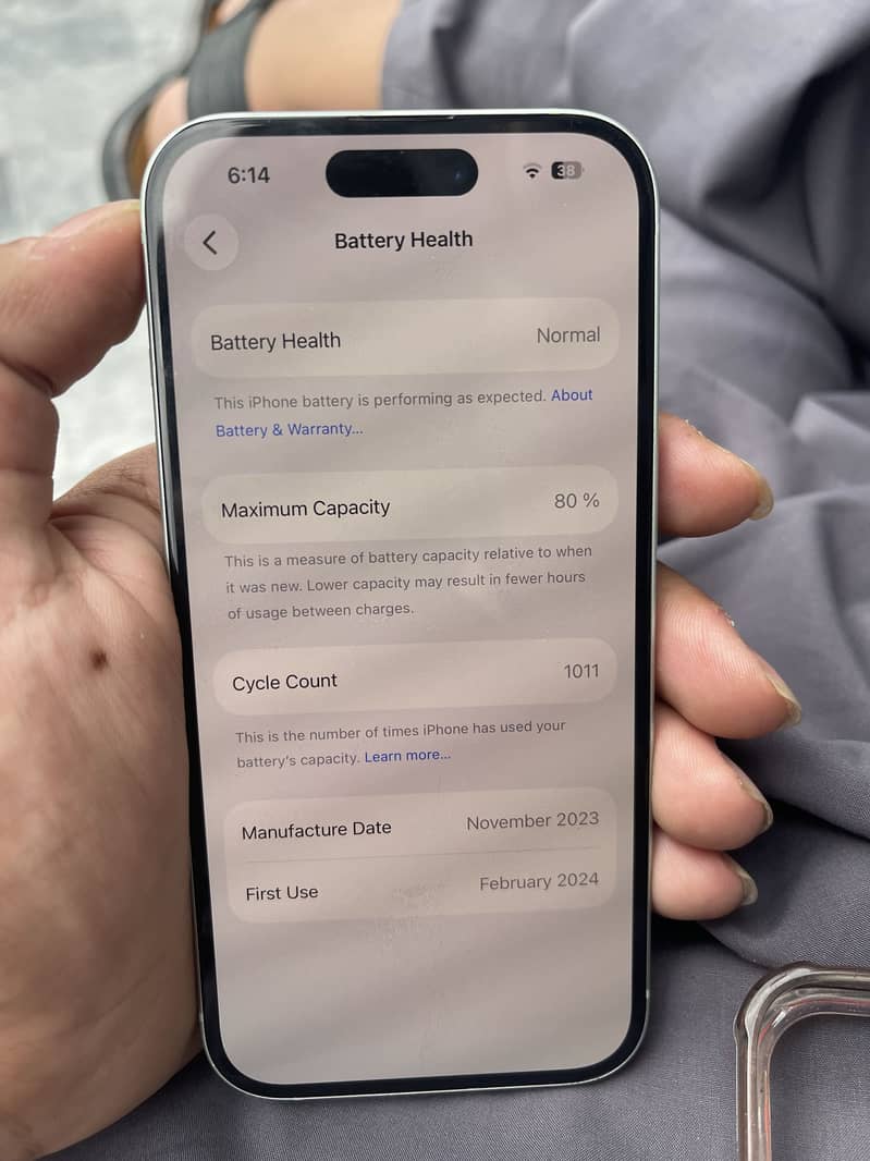 Apple iPhone 15 4