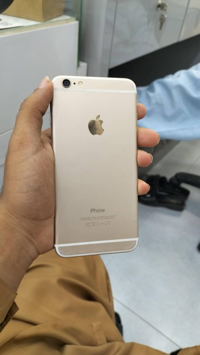 Apple iPhone 6 Plus 0
