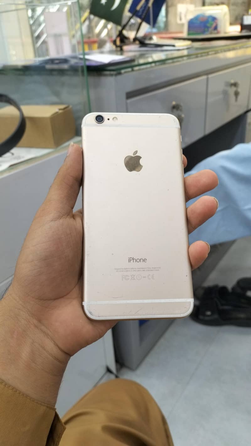 Apple iPhone 6 Plus 4