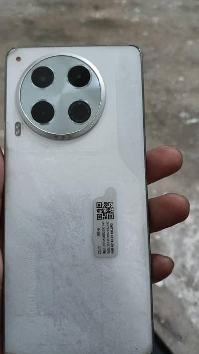 Tecno CAMON 30