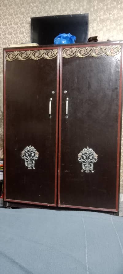 wood alamari