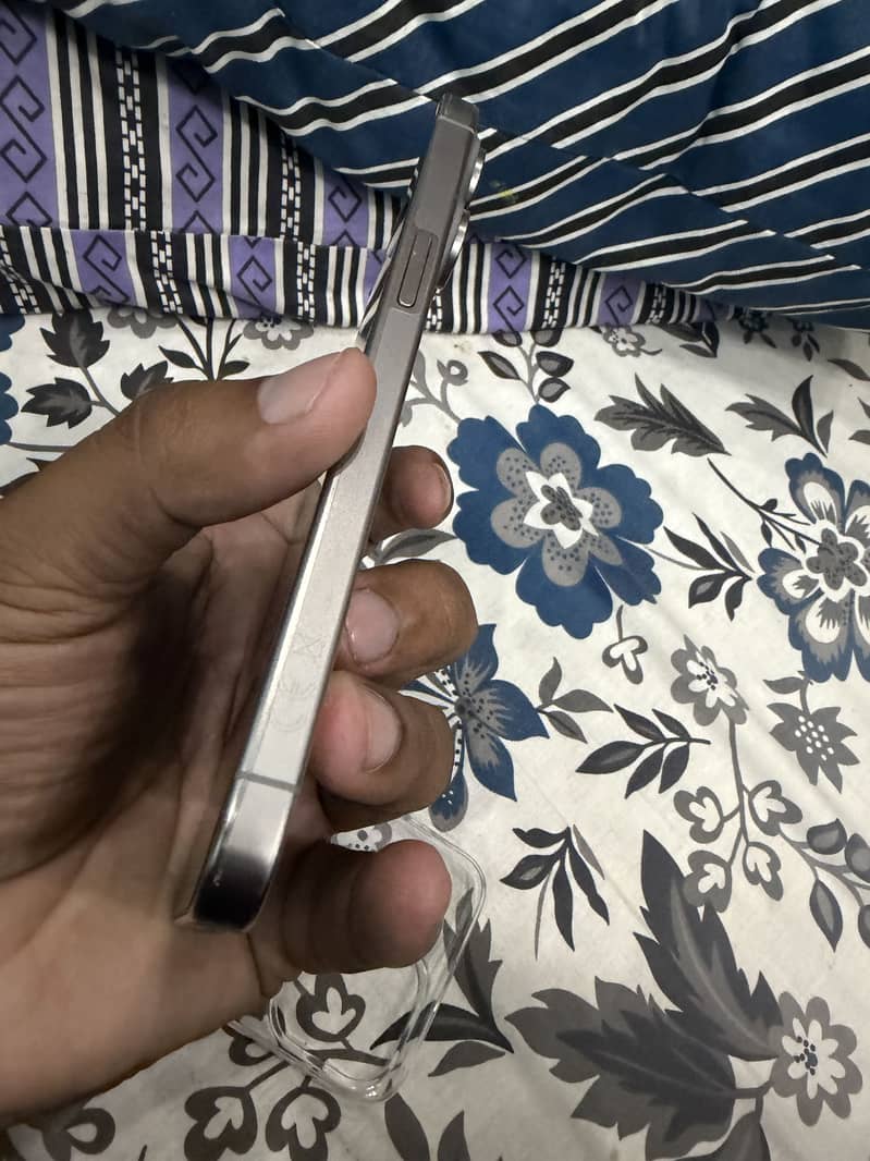 Iphone 15 pro max 1