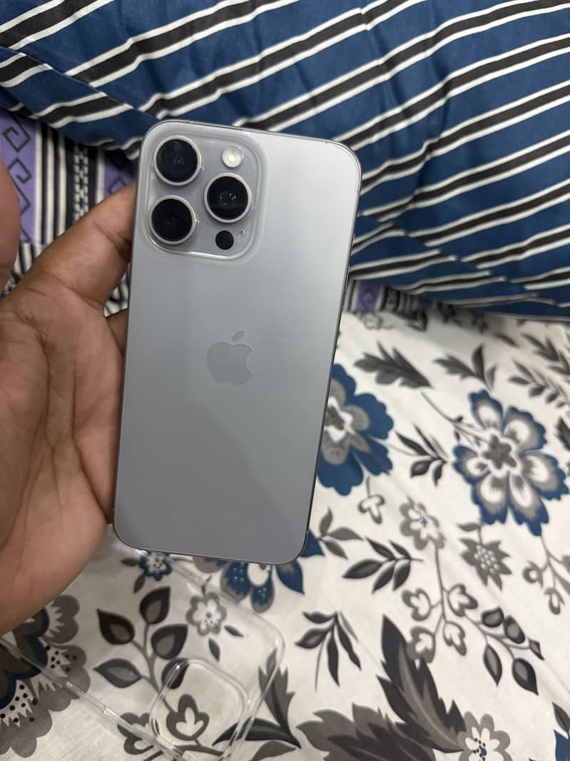 Iphone 15 pro max 2