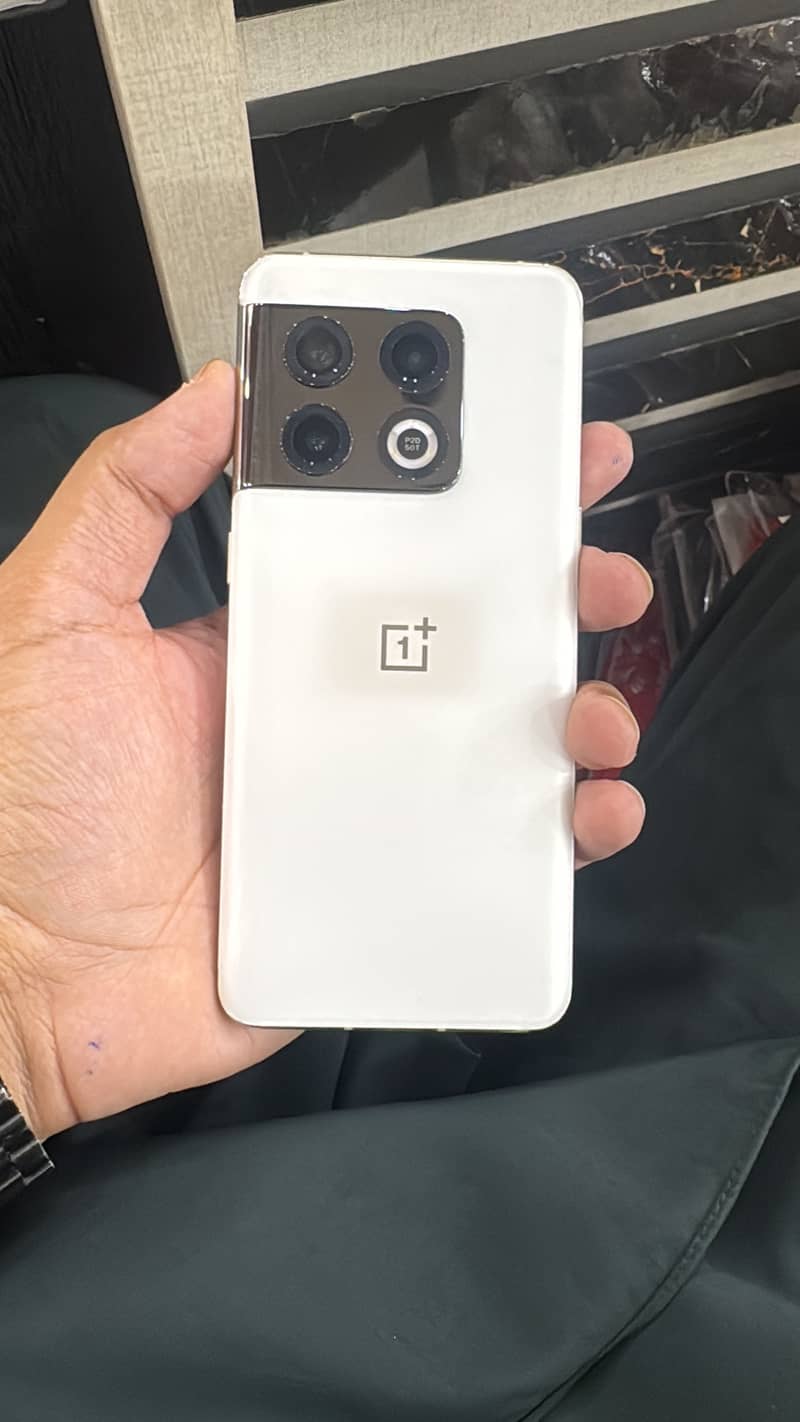 One Plus 10 Pro 3