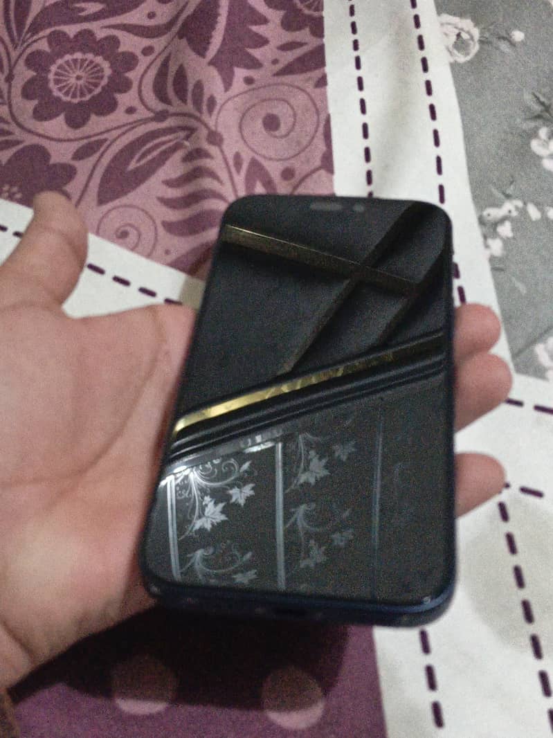 iPhone 17 Pro Max 4