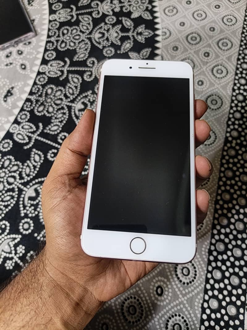 Apple iPhone 7 Plus 5