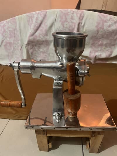 Manual Fruit juicers with stainless steel body