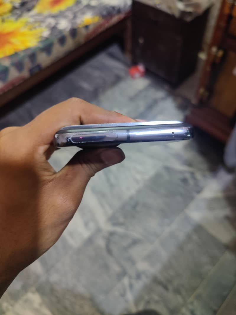 Google Pixel 8 Pro 2
