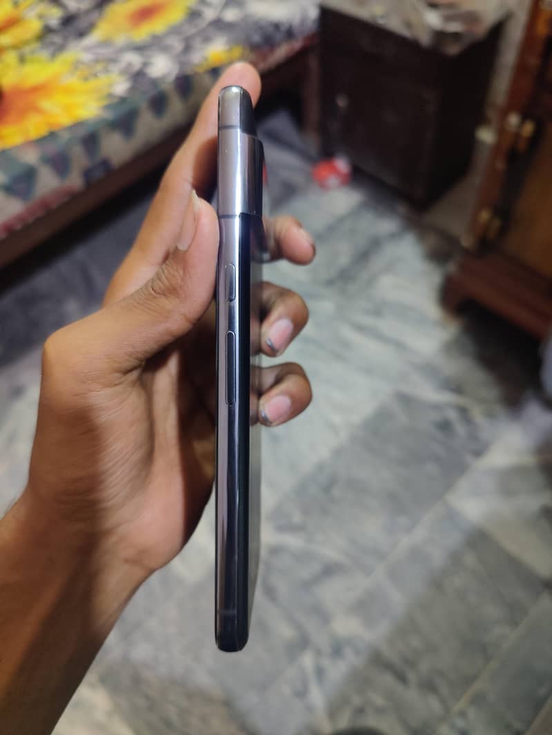 Google Pixel 8 Pro 3