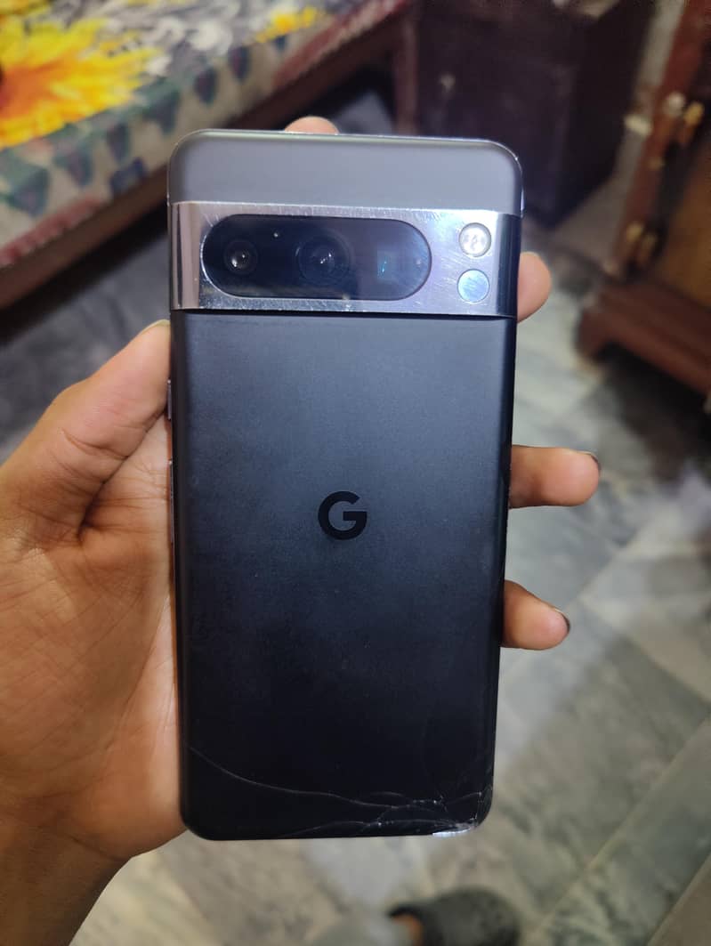 Google Pixel 8 Pro 4