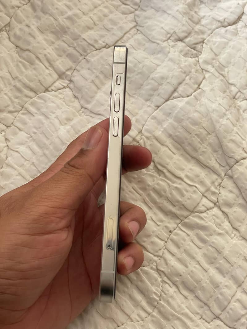 iPhone 12 Pro White 4