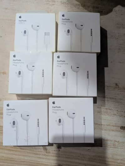 Apple headphones  Samsung Headphones