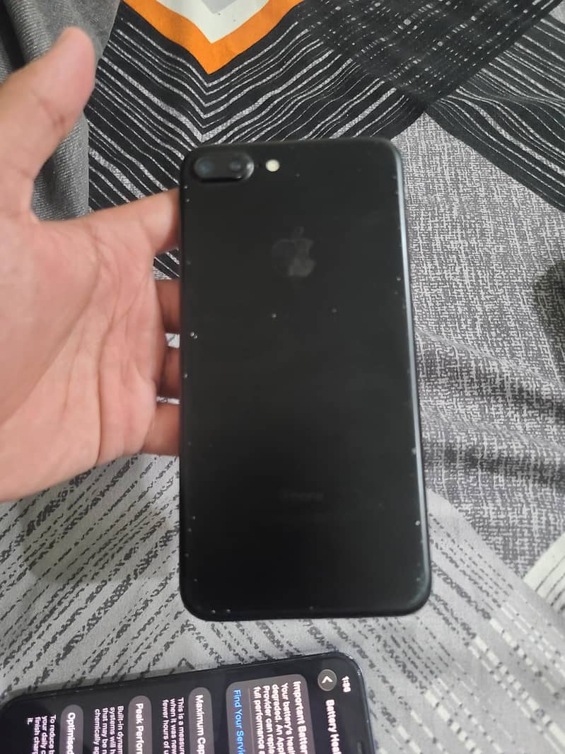 Apple iPhone 7 Plus 1