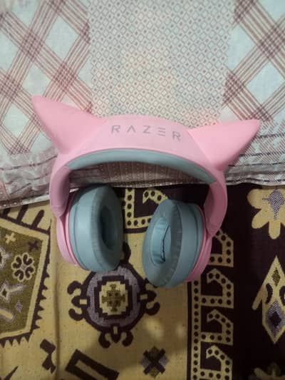 Razer headphones BT Cat Edition With RGB Lights Control With App
