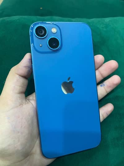 Apple iPhone 13
