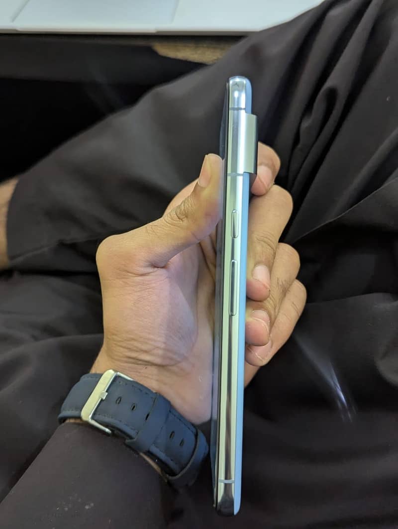 Google Pixel 8 Pro 4