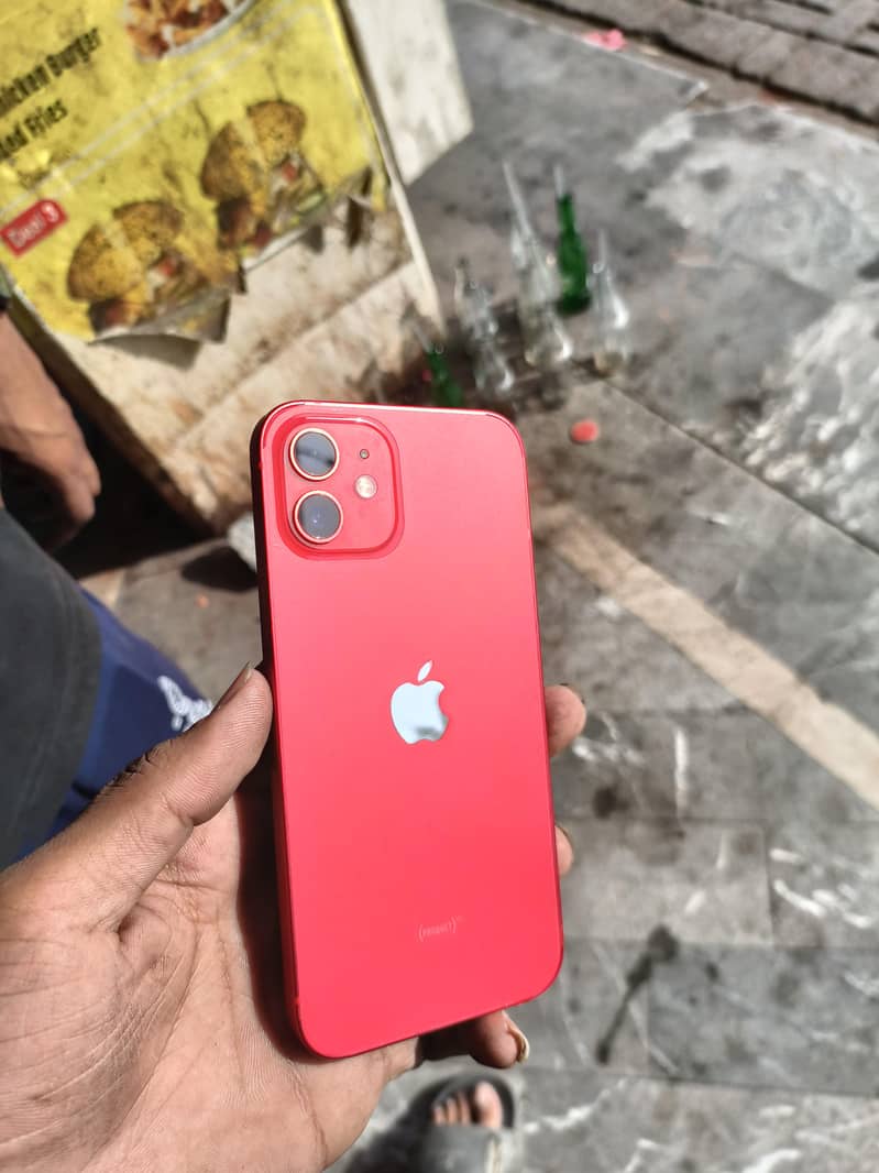 Apple iPhone 12 3